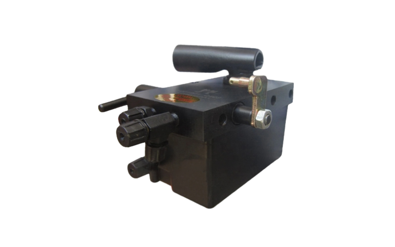 Насос для подъема кабины